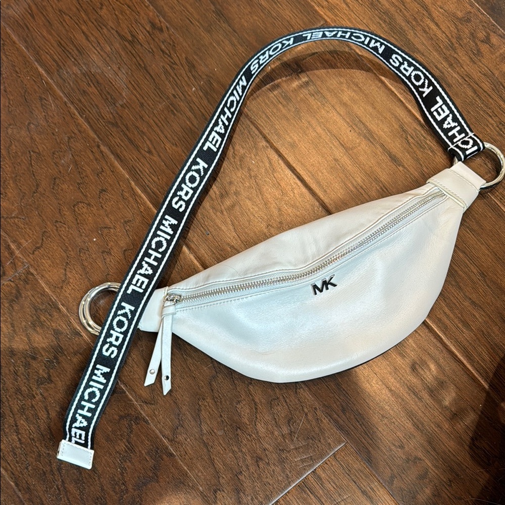 Like new Michael Kors White Festival Belt Bag